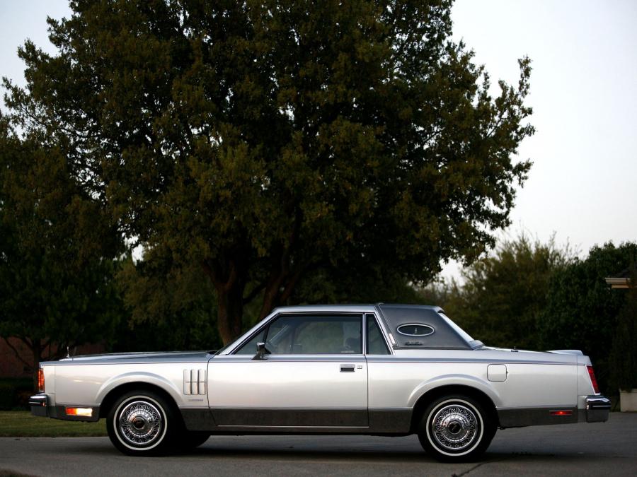 Lincoln Continental Mark VI Signature Series Coupe '1983